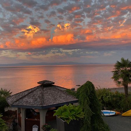 Qualicum Breeze Beach Resort Bowser Exteriör bild